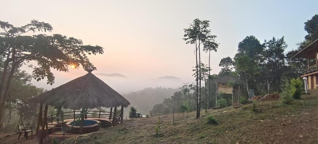 Angels Nest Home Stay 2 Acra Private Plantation Mountain Area Balconey Sunrice View Nearby Ngarhole Wild Life , Tholpetty Wild Life , Pakshipathalam Bird Santuary , Kuruva Island # Thirunelly & Thrissilery Temple Near By Secure Stay Wayanad Kerala Chegāt Exterior foto